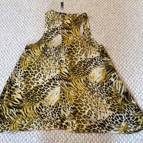 Beautiful and comfortable blouse - Picture 4 of 4